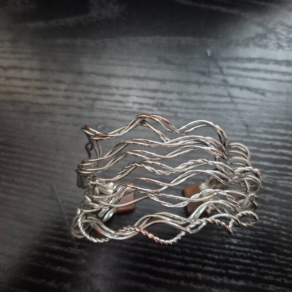 Intricate Silver Wire Woven Waved Bracelet/Cuff - Picture 3 of 16
